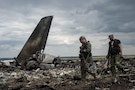 烏克蘭軍機遭親俄部隊擊落49死 抗議群眾攻擊俄國大使館