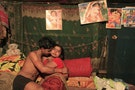 10歲雛妓被迫服類固醇「催熟」，孟加拉煙花女被出售的人生