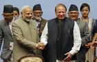 南亞峰會印巴總理握手簽協議 克什米爾邊境卻傳槍戰