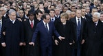 世界領袖齊聚巴黎捍衛言論自由，但有些人站在這裡不會臉紅嗎？