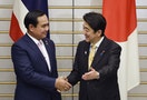 安倍邀請泰國軍政府總理訪日 與中國搶鐵路生意