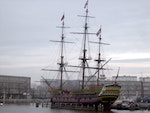荷蘭海事博物館中展示的東印度公司商船「阿姆斯特丹號」原寸模型。Photo Credit：Wikimedia Commons