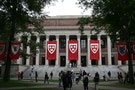 為什麼哈佛大學的網站找不到系主任？它們打破學系，鼓勵「牆頭草」