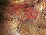 阿爾塔米拉洞（Caves of Altamira），多年來觀光客湧入觀看西班牙北岸附近阿爾塔米拉洞內的細緻野牛畫，然而觀光客沉重的步伐對逾2萬年歷史的舊石器時代繪畫造成損害，西班牙當局因此決定，自2002年起，阿爾塔米拉洞不再對外開放。自去年起，恢復部分開放。Photo Credit: jacinta lluch valero @Flickr CC BY SA 2.0
