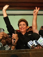 拉丁美洲女總統－－巴拿馬的米雷婭．莫斯科索（Mireya Moscoso），任期1991-2004。　Photo Credit: AP/達志影像
