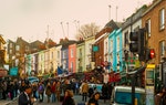 這麼多顏色鮮豔的大門，有沒有讓你想起哪部電影？答案是新娘不是我的拍攝地：Notting Hill。Photo Credit：Fred CC BY 2.0