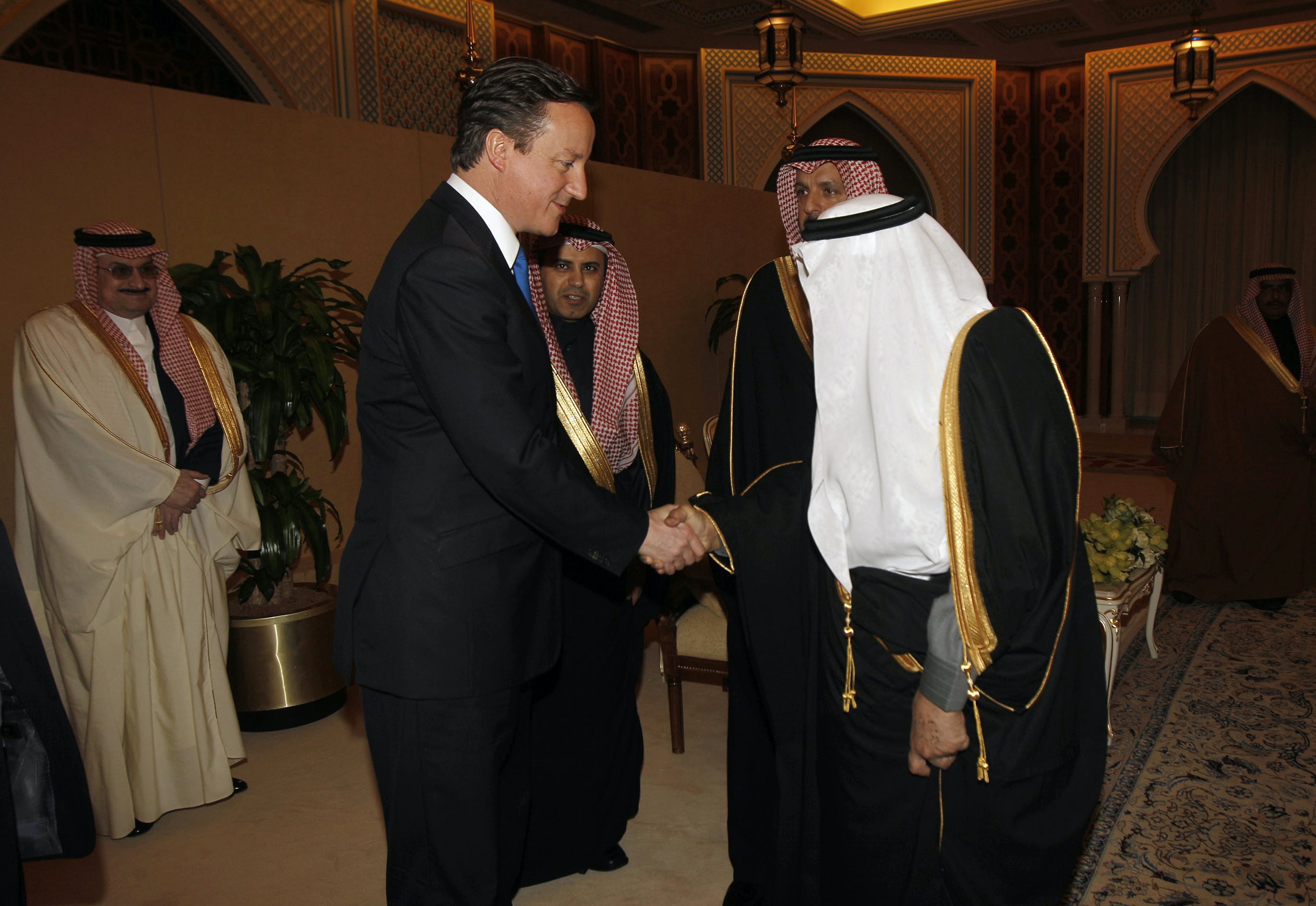 Saudi Arabia's Crown Nayef meets with British PM Cameron in Riyadh