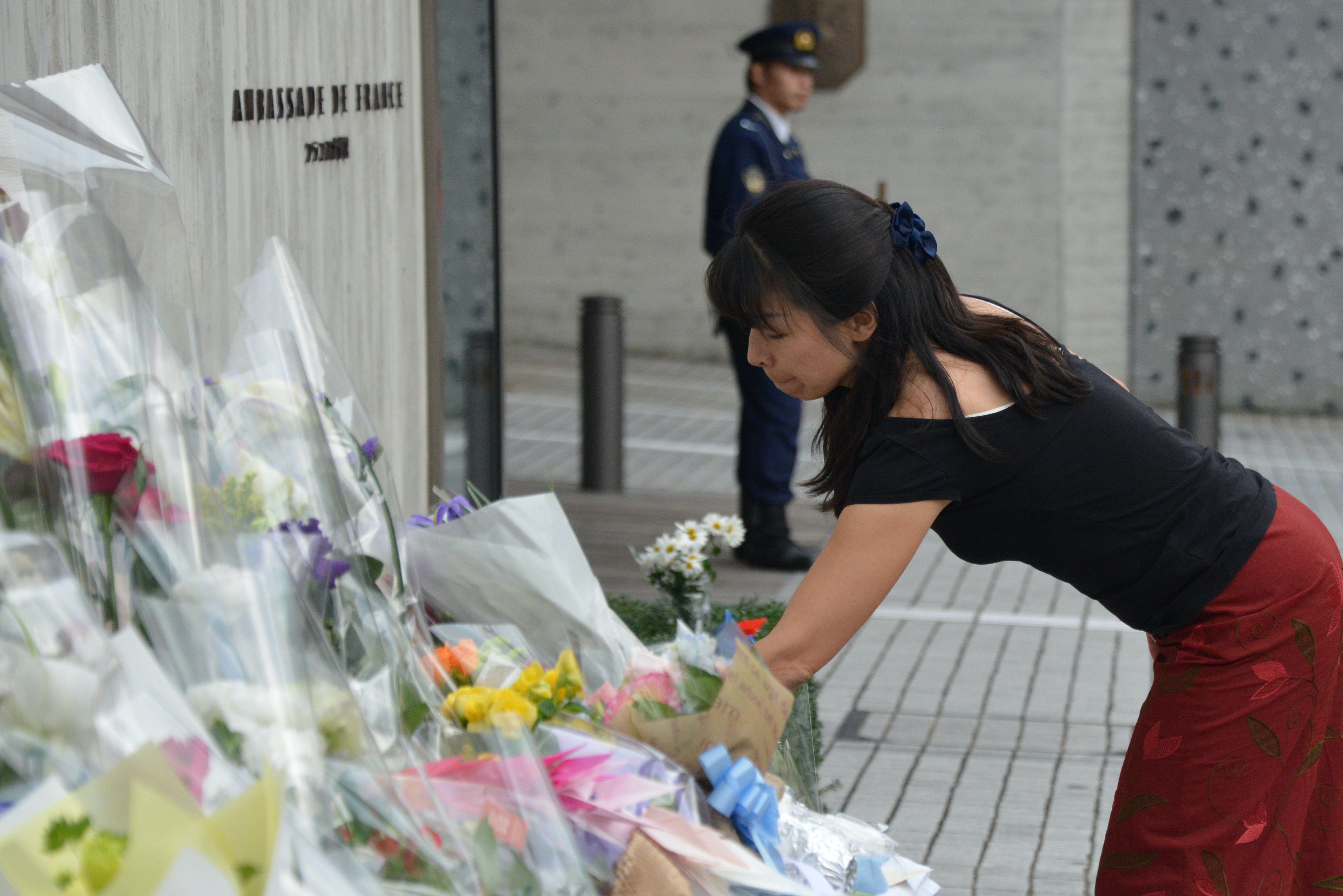 Japan: Tokyo Reacts To Paris Terror Attacks