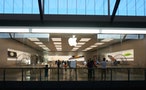 Apple retail at Highpoint shopping centre