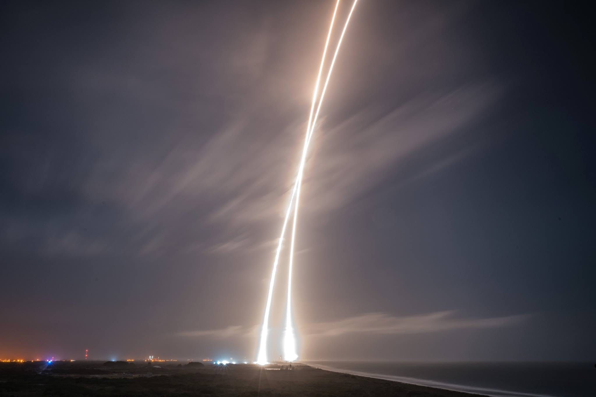 SpaceX首次成功回收火箭 「可重複使用的火箭就像飛機一樣」