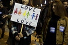 不顧東正教反對 希臘通過「同性伴侶關係」合法化