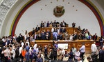 委內瑞拉國會通過「審判總統」 副總統：國會於法並不存在