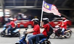 'Red Shirts' Violence Extends to Journalists in Malaysia