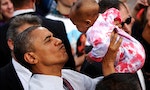 奧巴馬體諒奶爸　全美政府大樓男廁加裝「育嬰桌」