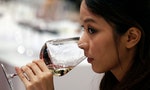 品飲葡萄酒黃金三步驟：觀其色、聞其香、品其味