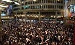 穆斯林慶開齋節的第一個週日 北車中庭湧入五萬人