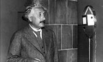 愛因斯坦是世界人、宇宙人，但他決定以猶太人科學家的角色挺身而出