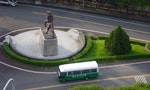 「永久名譽校長」退出校園，政大組委員會討論蔣公銅像去留