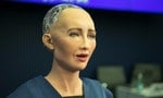 沙地第一位不用穿罩袍的女性「國民」，是AI機器人