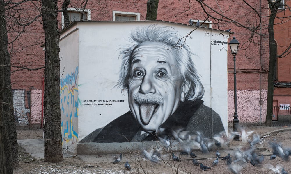 重力是什麼（上）︰牛頓對決馬克斯威爾，愛因斯坦解決難題