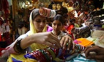 在印度衛生棉和棉條是奢侈品徵12%稅　手鐲保險套免稅