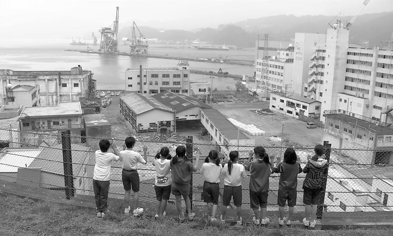 《311的釜石奇蹟》：東日本大地震當天，釜石國小「零罹難」是怎麼辦到的？