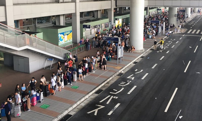 大阪關西機場燕子颱風旅客受困