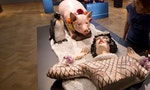 爭議不斷的美國藝術家Jeff Koons「抄襲」法國品牌廣告，獲判13萬5000歐元罰金