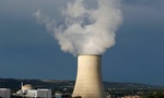 法國核電廠 法國Golfech核電廠冷卻塔。｜