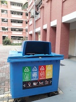新加坡組屋區資源回收垃圾筒