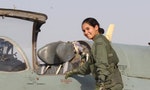 「打破玻璃天花板了」 印度出現首位女戰機師