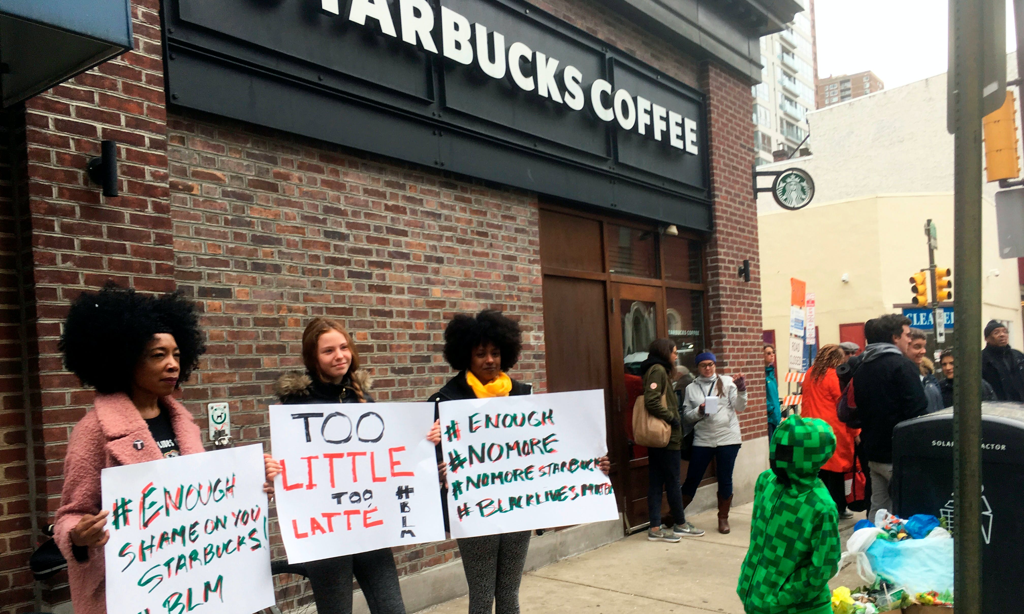 Starbucks報警拉兩黑人——怎樣由公關管理走到「關公災難」？