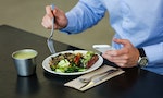 美國人覺得不該在辦公室吃的10種食物