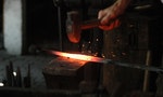 打鐵 Hot metal work from a blacksmith