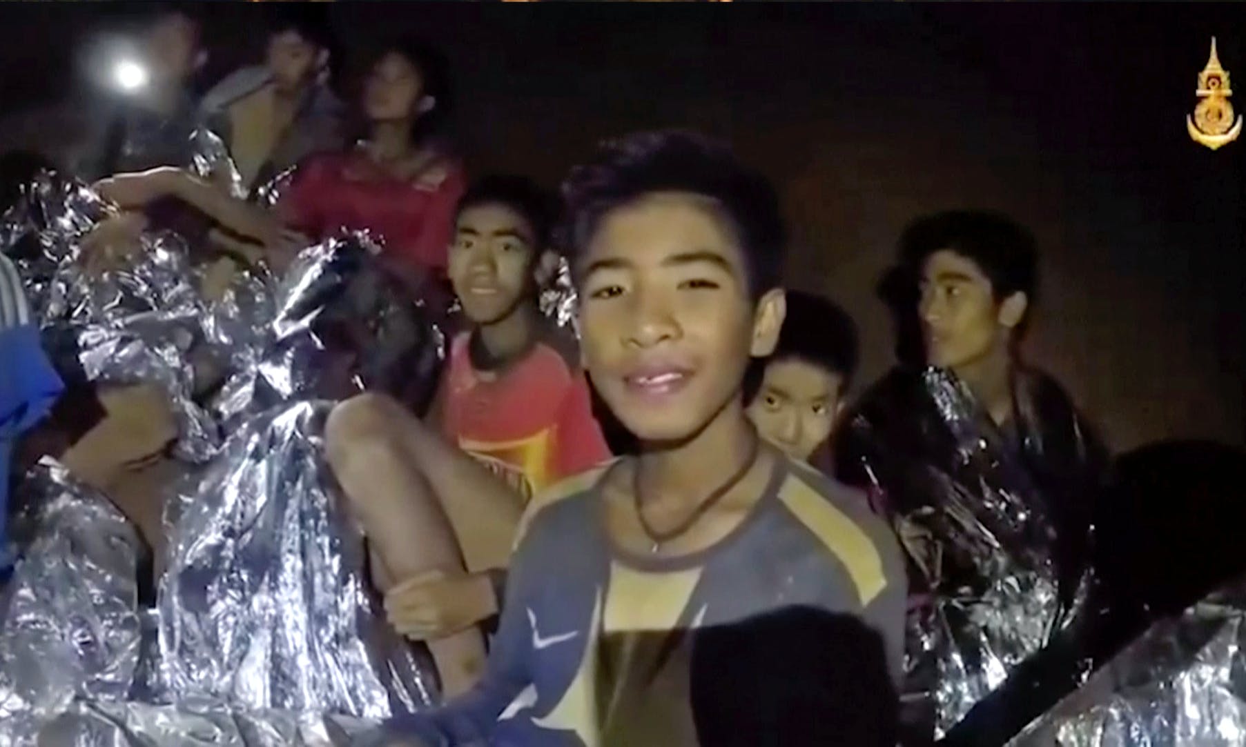 《受困13人：我們的泰國洞穴生還錄》：藉由「野豬足球隊」口述，回到生死交關的救援時刻