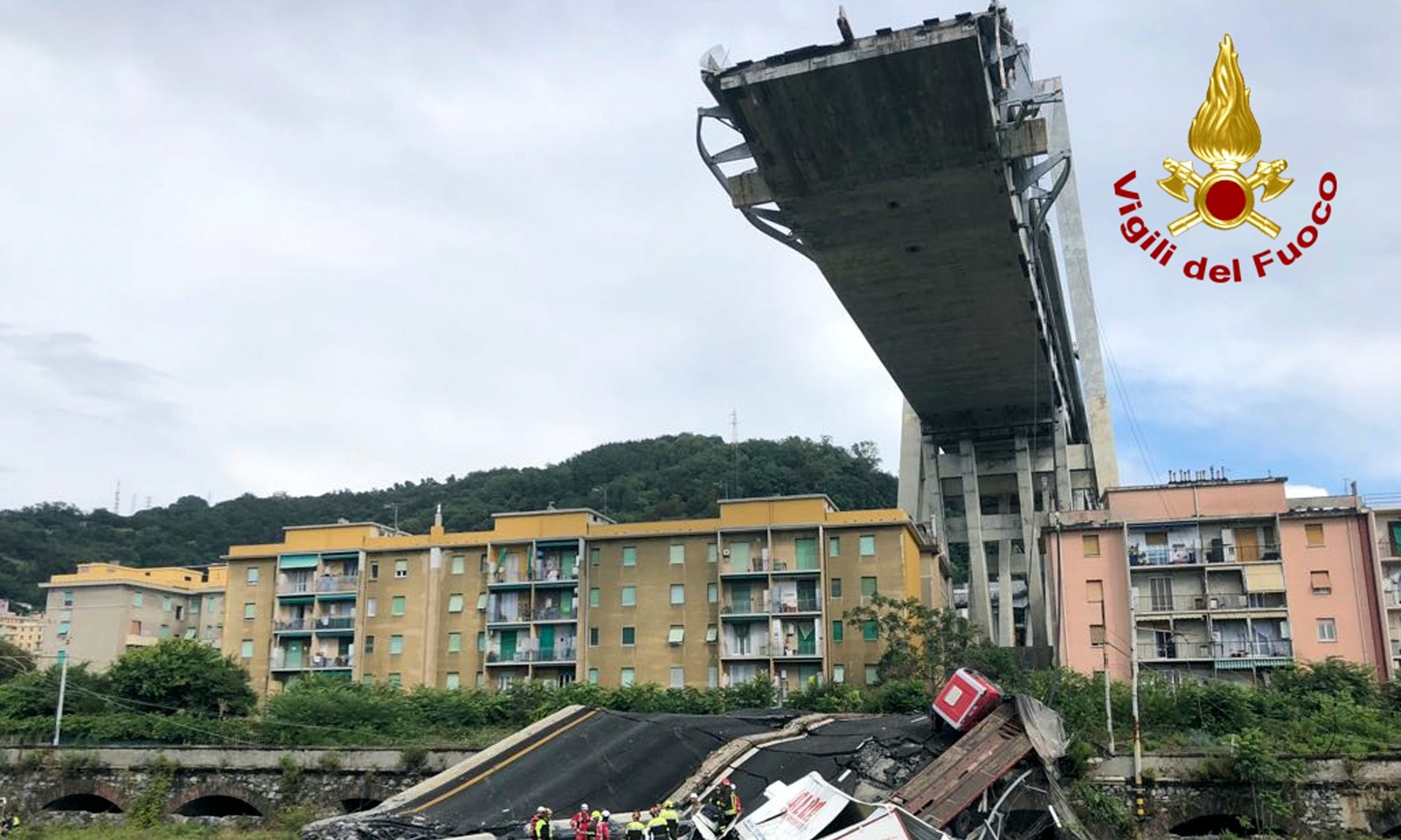 義大利高架橋半空斷裂釀26死：除了暴雨、用了「半世紀」的老橋可能也是禍因