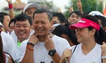 掌權33年，亞洲在位最久的「柬埔寨強人」洪森將栽培兒子接班？