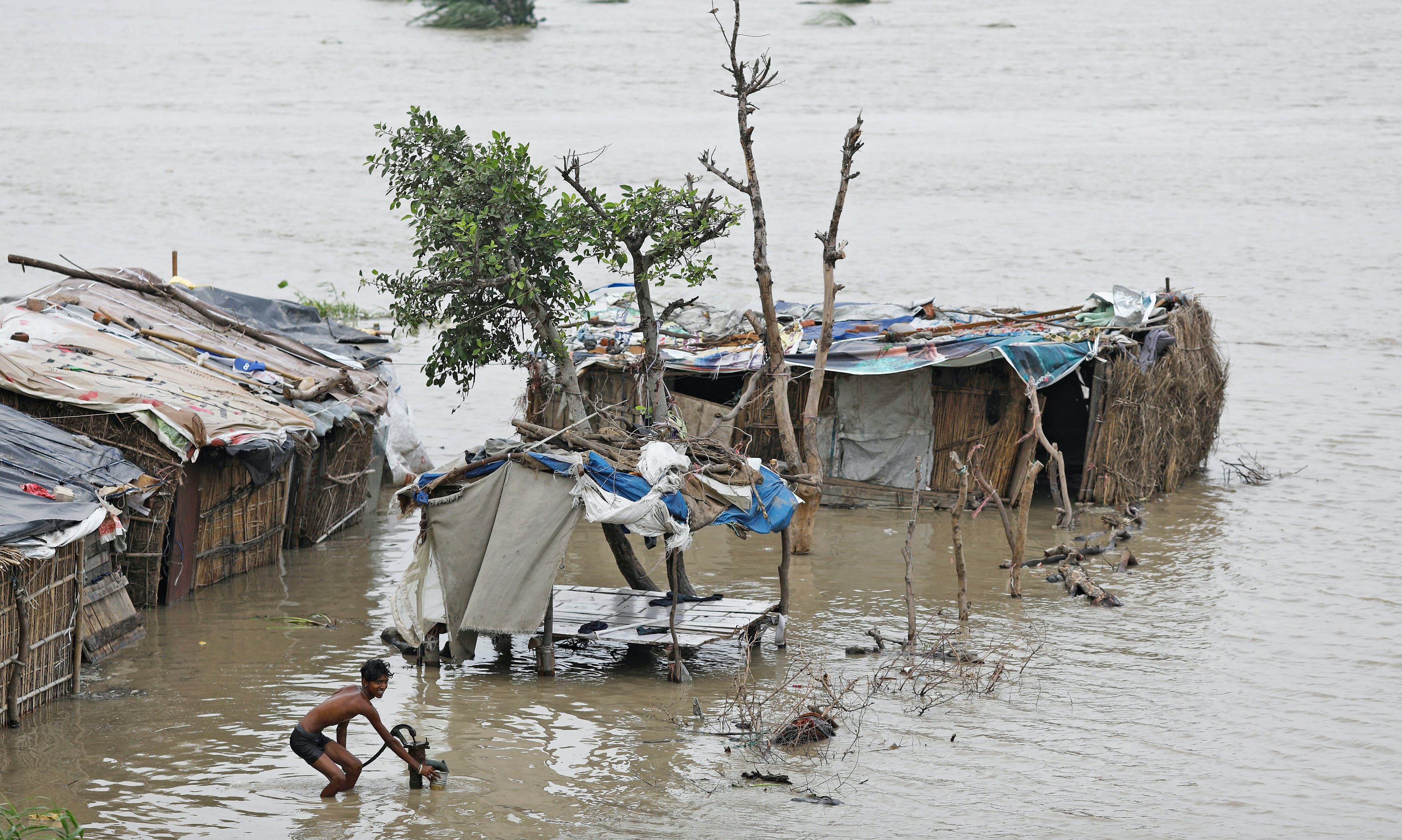 圖輯 雨季的印度 洪水 土石流釀成7省774死 The News Lens 關鍵評論網