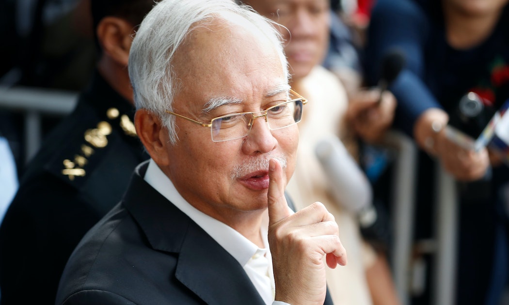 「我的老闆」坐牢了：從網紅秀到階下囚，詳述馬來西亞前首相納吉的東山再起到失利 – The News Lens 關鍵評論網