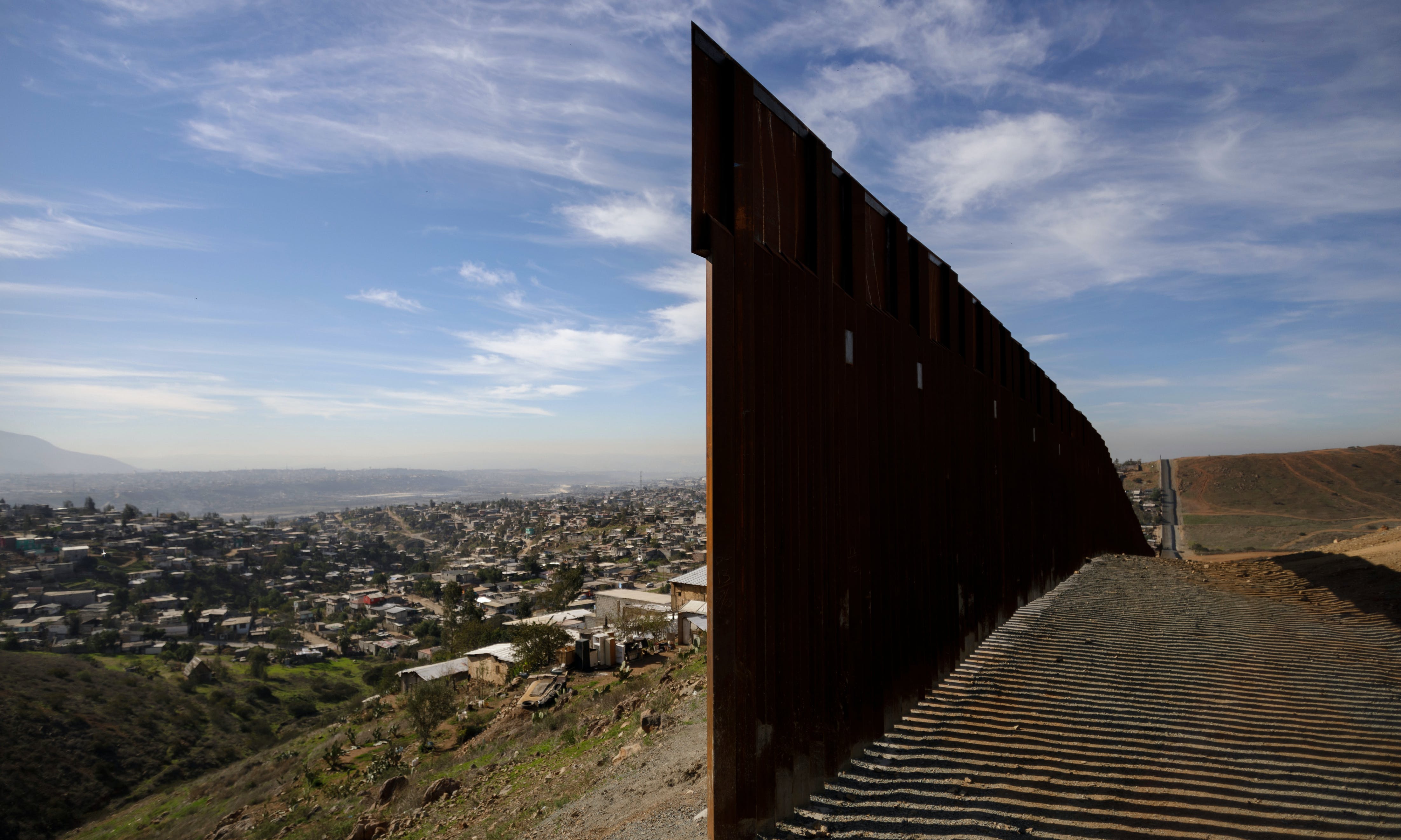 為建美墨圍牆，特朗普可能宣布國家進入「緊急狀態」