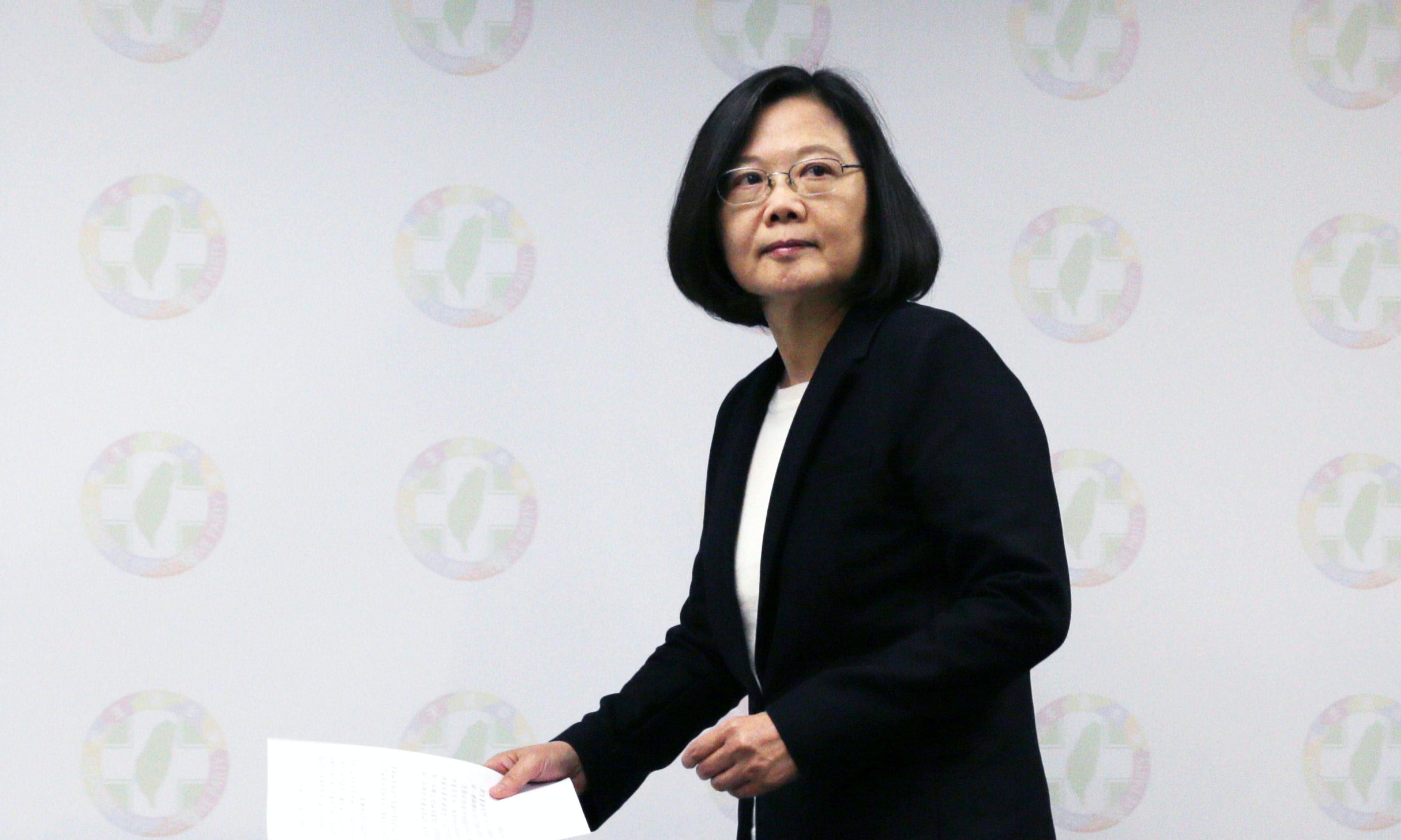 Taiwan News: Tsai Calls on Taiwanese Businesses to Come Home From China