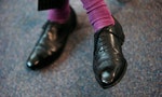 如何穿得像個倫敦人：全身黑、七彩襪，夜蒲時猖狂「賣肉」