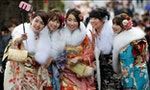 日本；和服；成年禮  日本女性參加20歲的成年禮｜