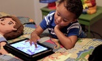 要不要拿iPad出來為小孩解悶？