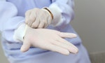 德、美、日已禁用：2021年起台灣禁止輸入、製造含粉醫用手套