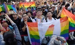 台灣同志婚姻合法化，上海同濟大學沒收「挺同」學生彩虹旗