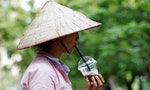 《胡志明的小旅行》：越南人不可沒有咖啡，但為何要加煉乳喝？