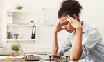 「偏頭痛」好發於女性，發病前一、兩天就有徵兆？