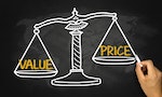 value price concept on balance scale - 圖片