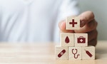 保險 Hand arranging wood block stacking with icon healthcare medical, Insurance for your health concept - 圖片